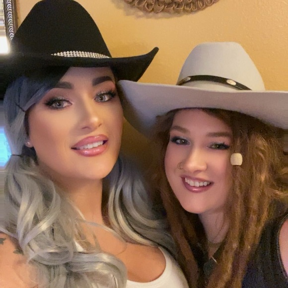 👑 THE SPIRE OF GOLD™Where Legacy Rises⭐ Founder&Director of Verified Luxury - Picture 6 of 6